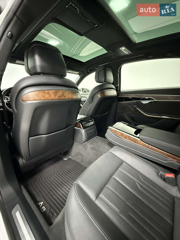 Седан Audi A8 2019 в Одессе