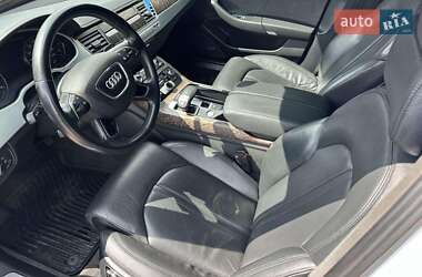 Седан Audi A8 2015 в 