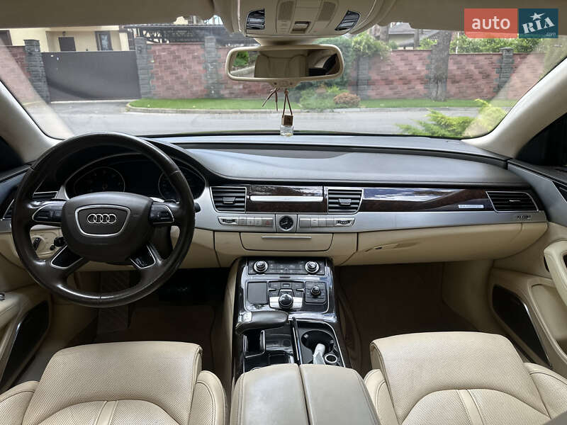 Седан Audi A8 2012 в Киеве