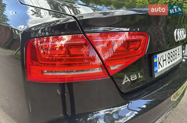 Седан Audi A8 2012 в 