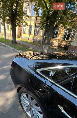 Седан Audi A8 2015 в 
