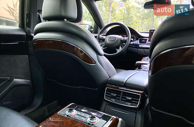 Седан Audi A8 2012 в 