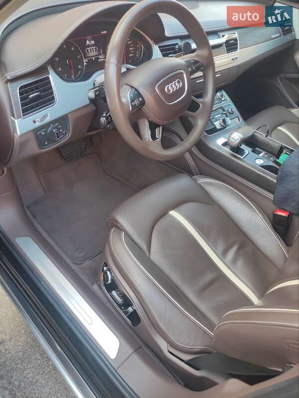 Седан Audi A8 2013 в Киеве