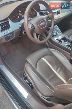 Седан Audi A8 2013 в 