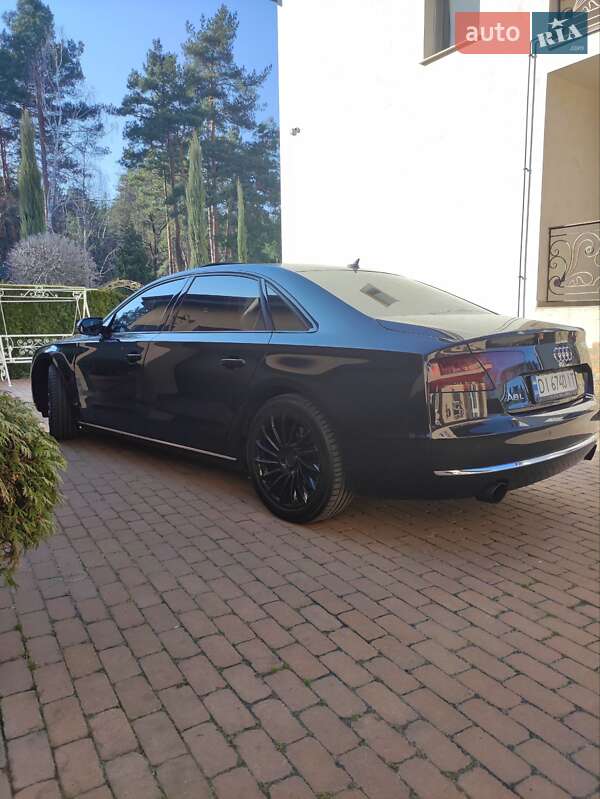 Седан Audi A8 2013 в Киеве