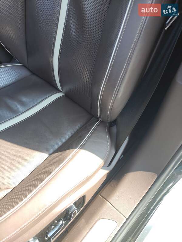 Седан Audi A8 2013 в Киеве