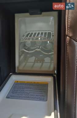 Седан Audi A8 2013 в 