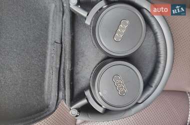 Седан Audi A8 2013 в 