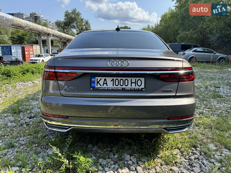 Седан Audi A8 2017 в Киеве