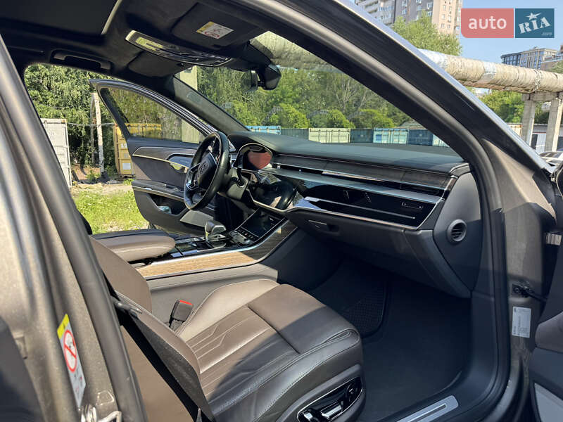 Седан Audi A8 2017 в Киеве