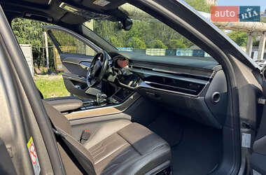 Седан Audi A8 2017 в 