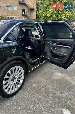 Седан Audi A8 2017 в 