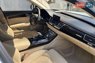 Седан Audi A8 2016 в 