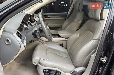 Седан Audi A8 2013 в 
