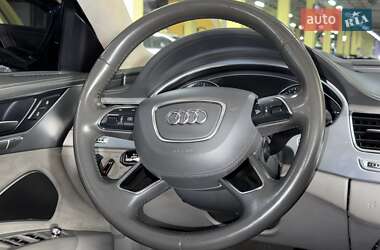 Седан Audi A8 2013 в 