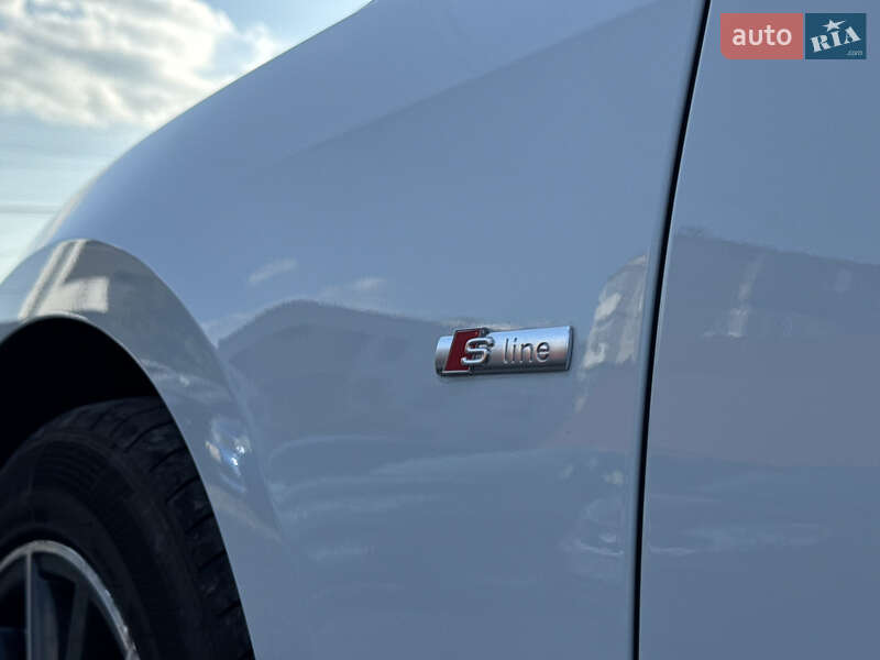 Седан Audi A8 2021 в Бердичеві