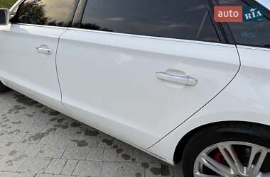 Седан Audi A8 2015 в 