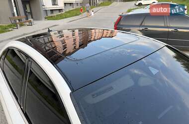 Седан Audi A8 2015 в 