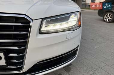 Седан Audi A8 2015 в 