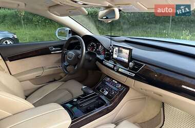 Седан Audi A8 2015 в 