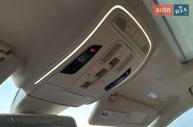 Седан Audi A8 2015 в 