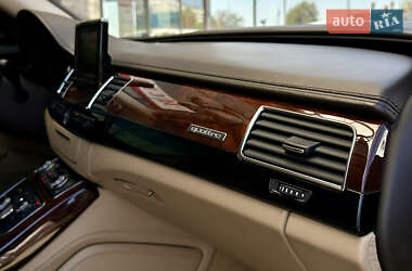 Седан Audi A8 2013 в 
