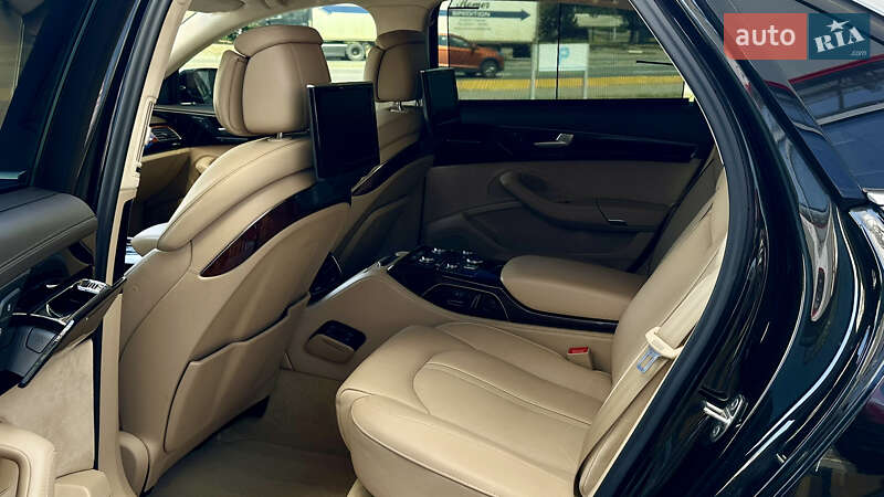 Седан Audi A8 2013 в Запорожье