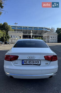 Седан Audi A8 2012 в 