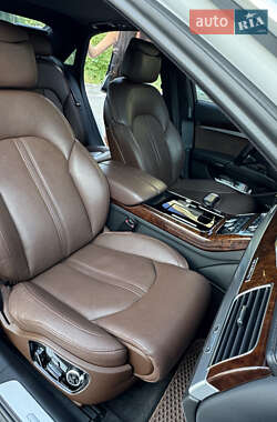 Седан Audi A8 2012 в 