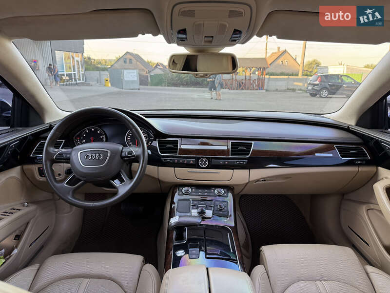 Седан Audi A8 2013 в Запорожье