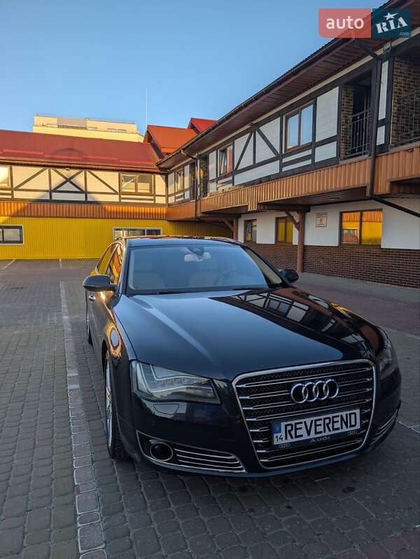 Седан Audi A8 2011 в Львове