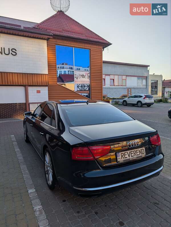 Седан Audi A8 2011 в Львове