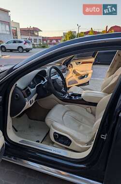 Седан Audi A8 2011 в 