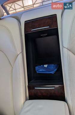 Седан Audi A8 2011 в 