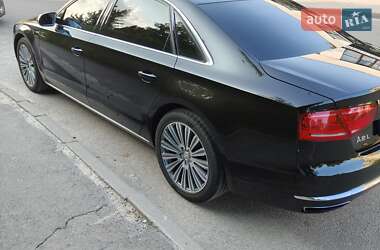 Седан Audi A8 2012 в 