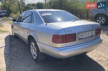 Седан Audi A8 1999 в 