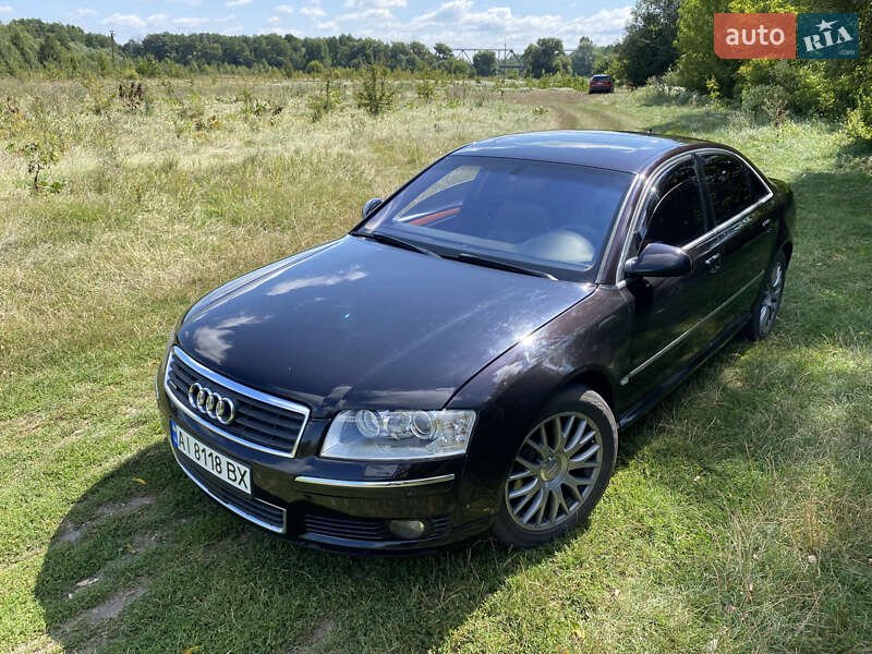 Седан Audi A8 2004 в Ракитном