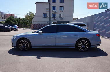 Седан Audi A8 2021 в 