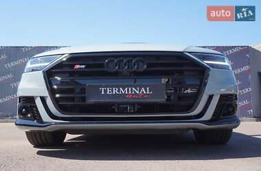 Седан Audi A8 2021 в 