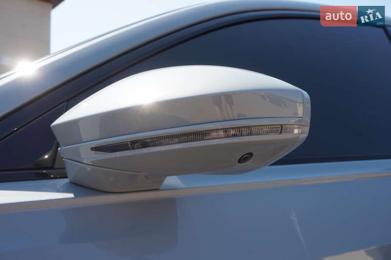 Седан Audi A8 2021 в Одессе