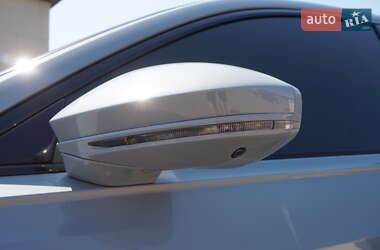 Седан Audi A8 2021 в 