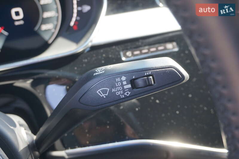 Седан Audi A8 2021 в Одессе