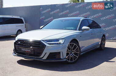 Седан Audi A8 2021 в 