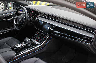Седан Audi A8 2021 в 