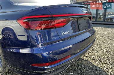 Седан Audi A8 2020 в 