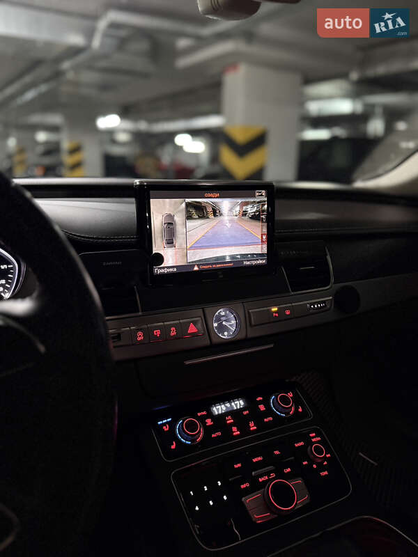 Седан Audi A8 2013 в Киеве