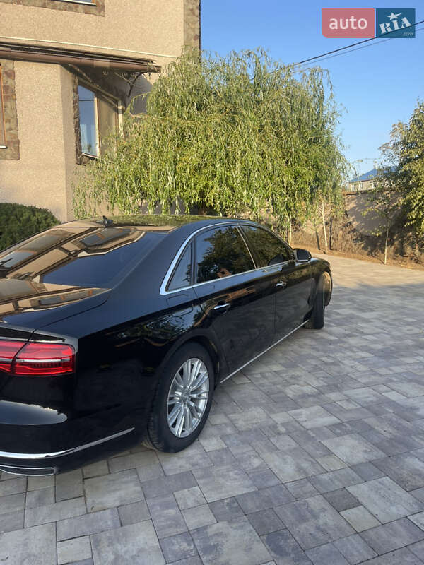 Седан Audi A8 2017 в Одессе