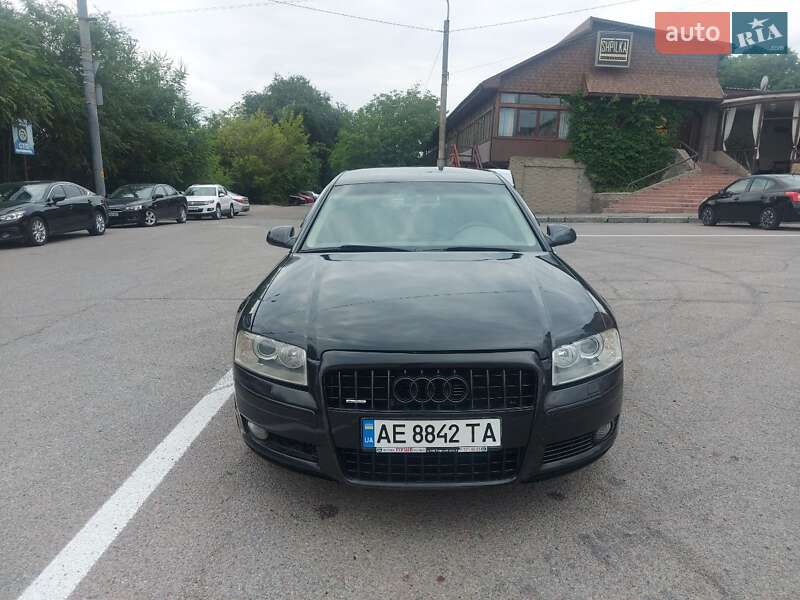 Седан Audi A8 2005 в Днепре