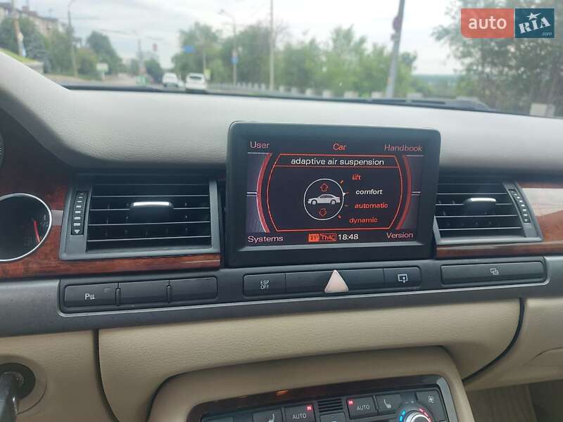 Седан Audi A8 2005 в Днепре