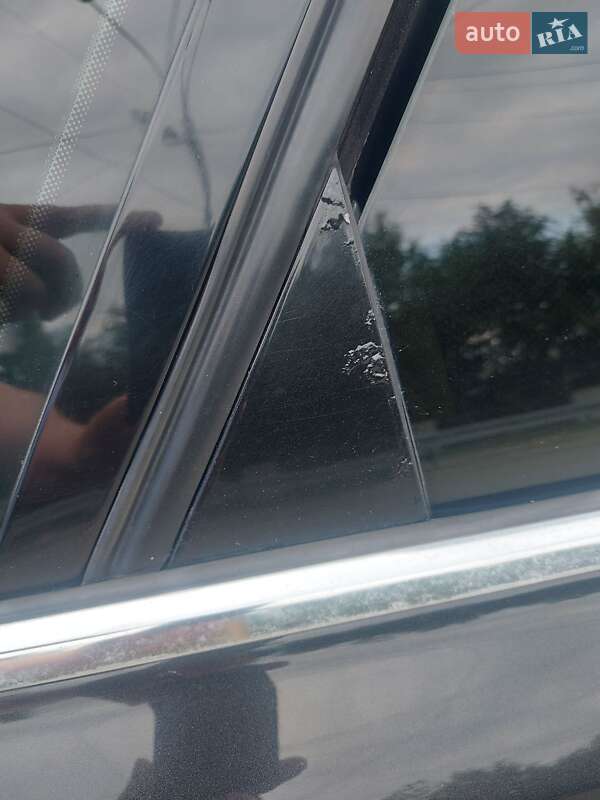 Седан Audi A8 2005 в Днепре